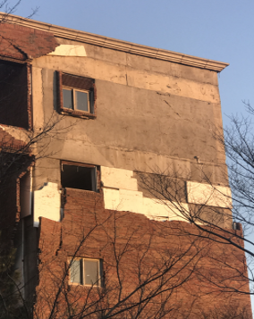 포항 지진 외장재 파손 (2017)